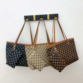 Checkered Tote Bag with Pouch