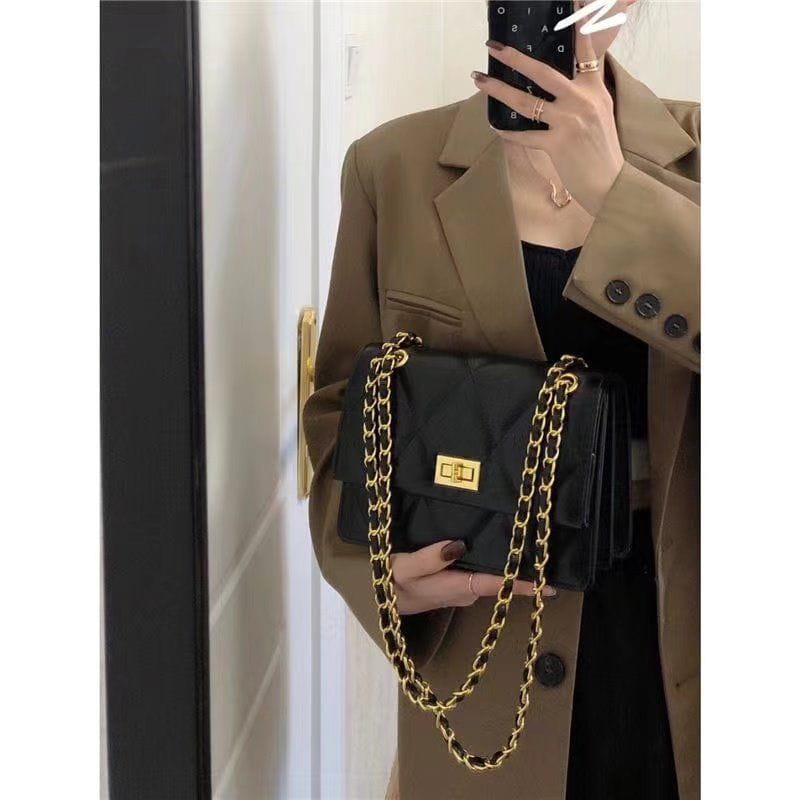 Chain Shoulder Bag